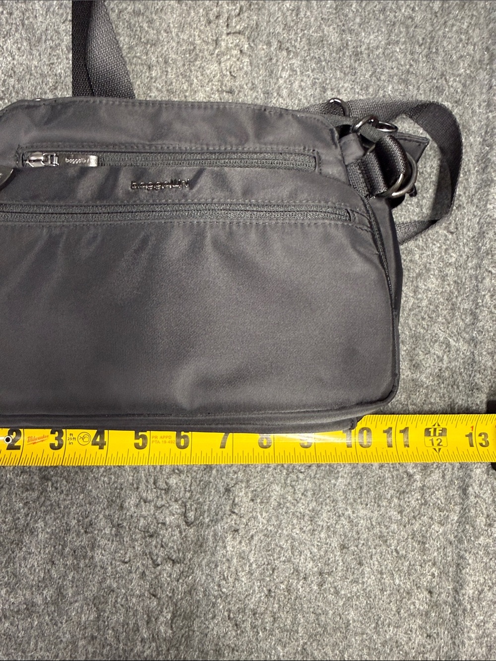 Baggallini Black Nylon Crossbody Messenger Bag - Picture 5 of 10